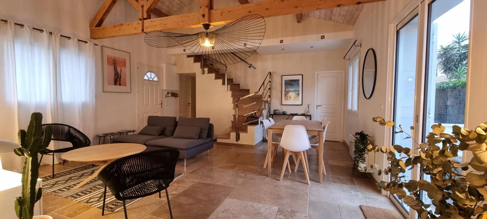 Holiday home Maison De Bord De ,hyeres, 3 Chambres, Jardin, Calme