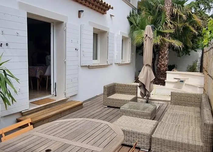 Maison De Bord De Mer ,Hyeres, 3 Chambres, Jardin, Calme