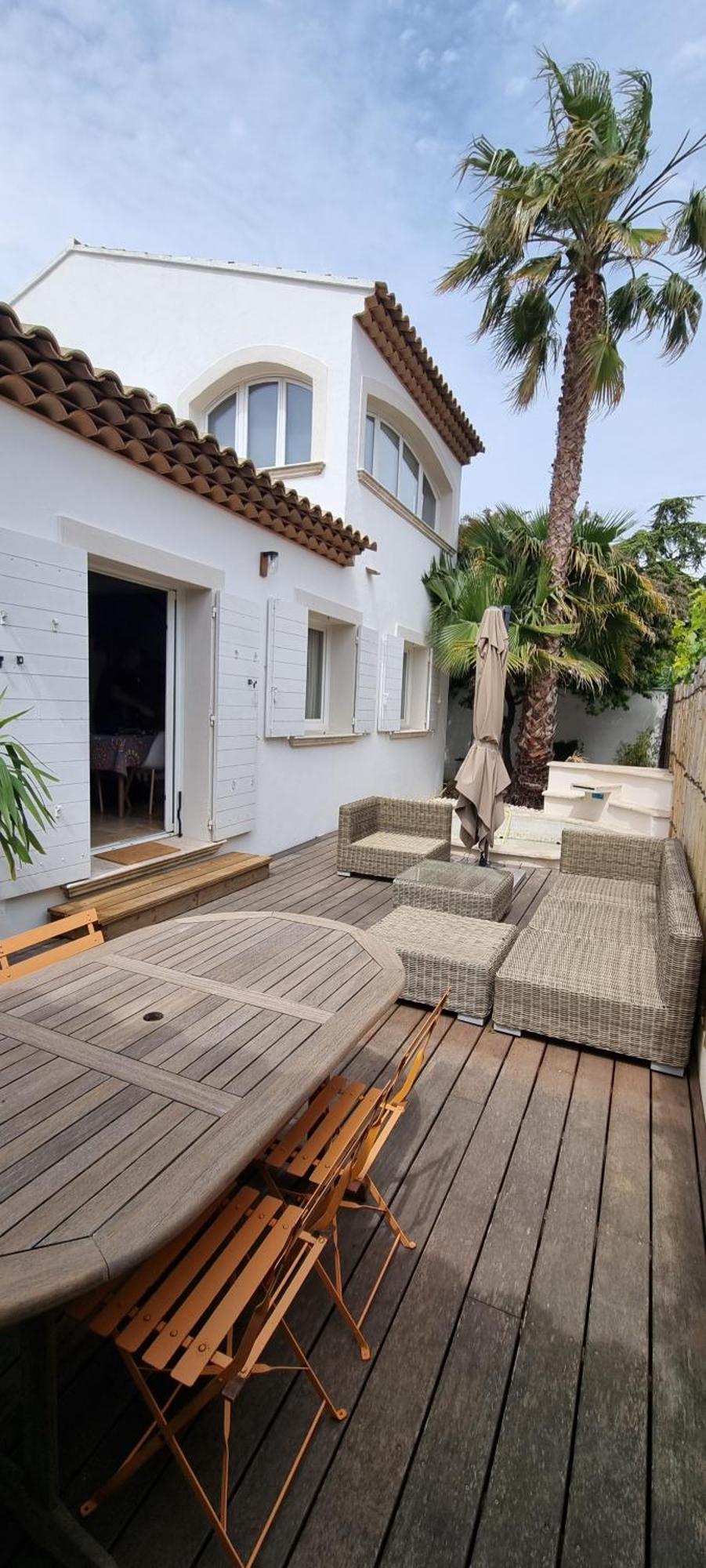 Hébergement de vacances Maison De Bord De ,hyeres, 3 Chambres, Jardin, Calme
